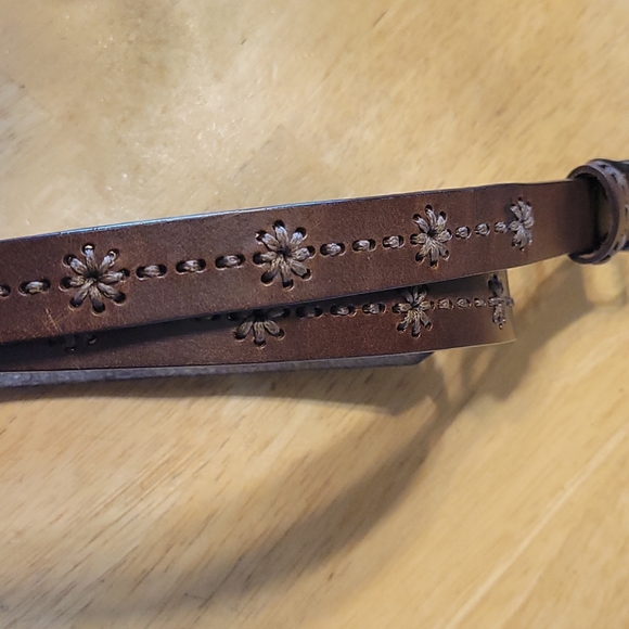 Super Pretty Cool Leather Belt - Picture 3 of 3